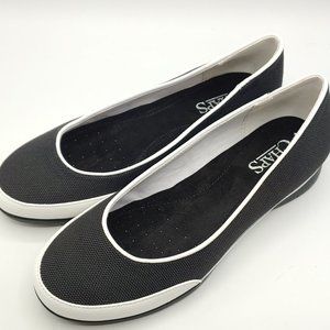 womens 6B Charleen Casual Shoe Black White slip on